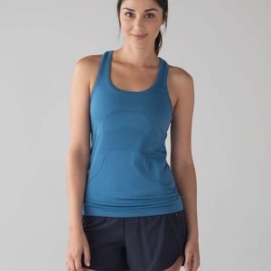 Lululemon tank